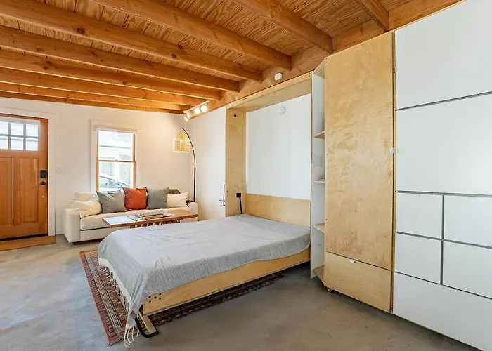 Barrio Retreat - Historic 1900 Adobe Downtown Apartment Tucson