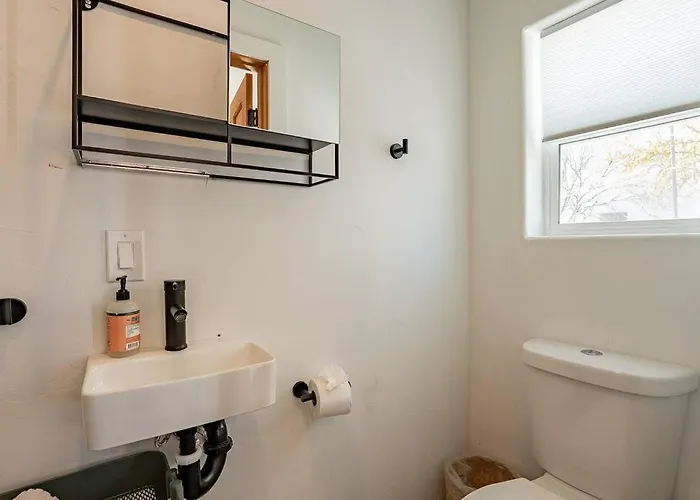 Apartment Barrio Retreat - Historic 1900 Adobe Downtown