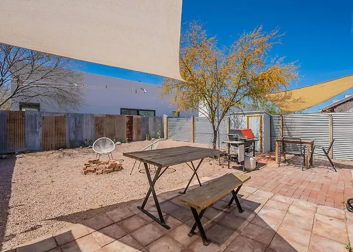 Apartment Barrio Retreat - Historic 1900 Adobe Downtown *
