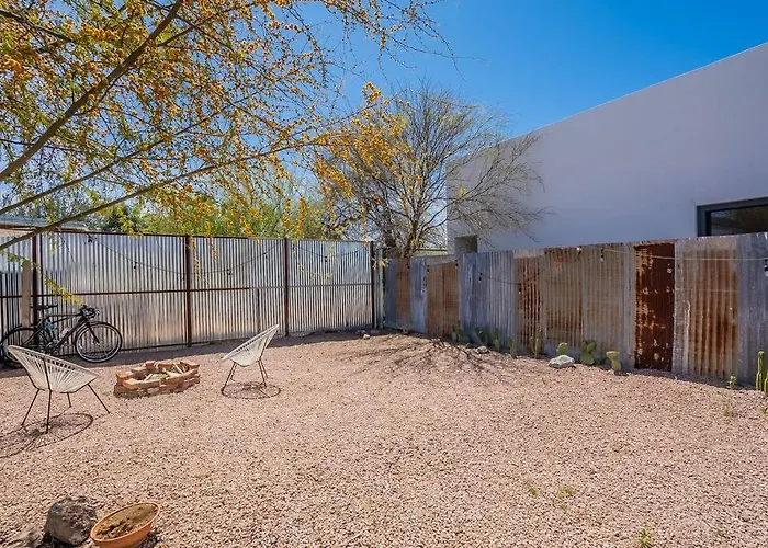 Apartment Barrio Retreat - Historic 1900 Adobe Downtown